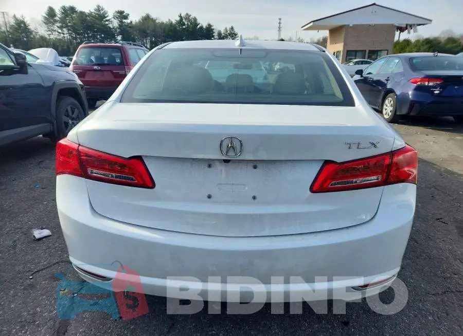 19UUB1F36KA009349 Photo# 6