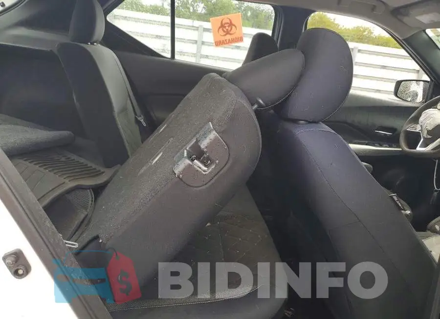 3N1CP5CU2JL506232 Photo# 11