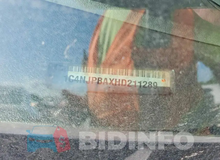 1C4NJPBAXHD211289 Photo# 13