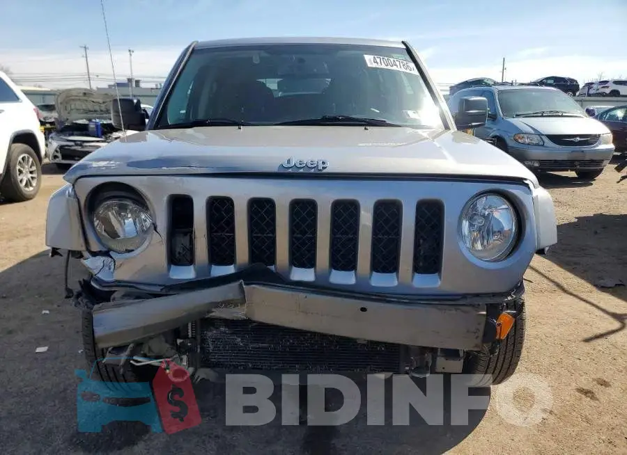 1C4NJPBB9HD172543 Photo# 5