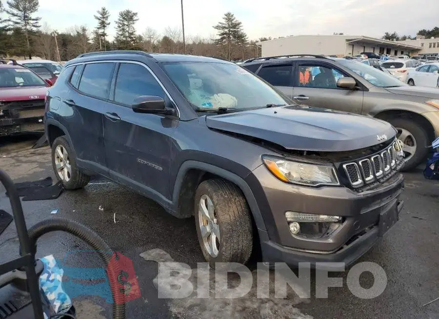 3C4NJDBBXJT457539 Photo# 4
