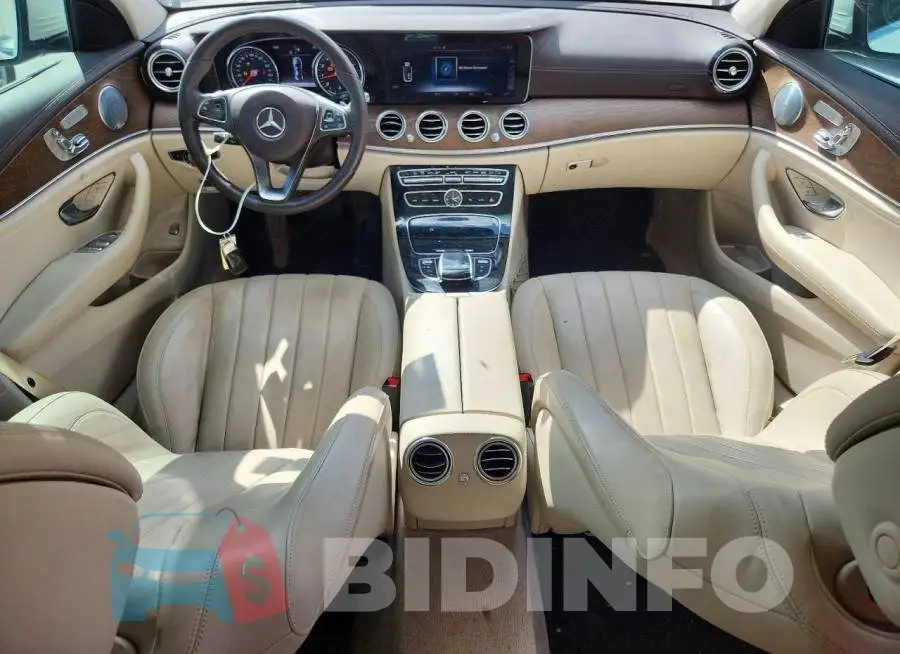 WDDZF4JB6HA279902 Photo# 8