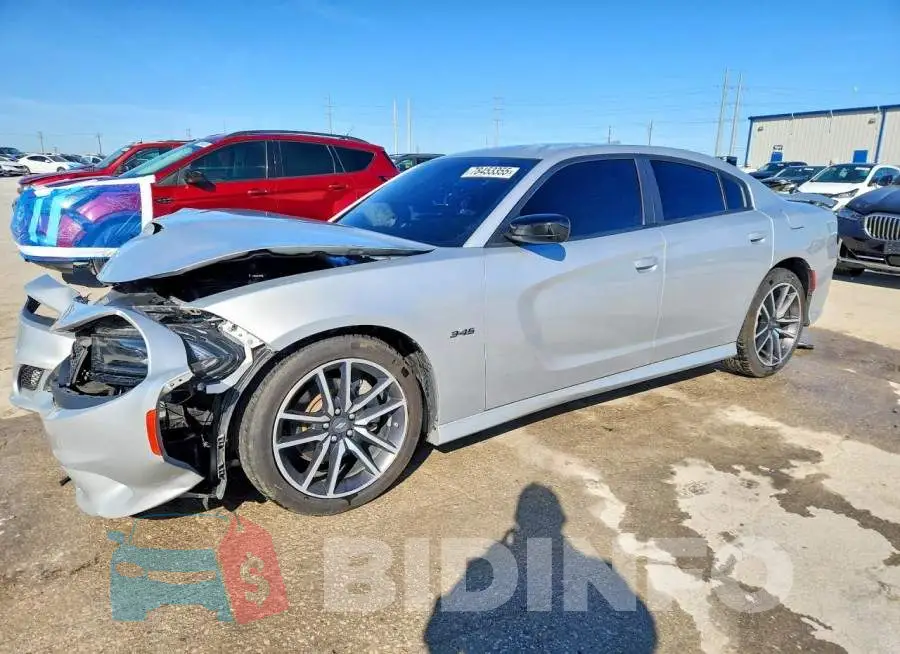 2C3CDXCT4PH571582 Photo# 1