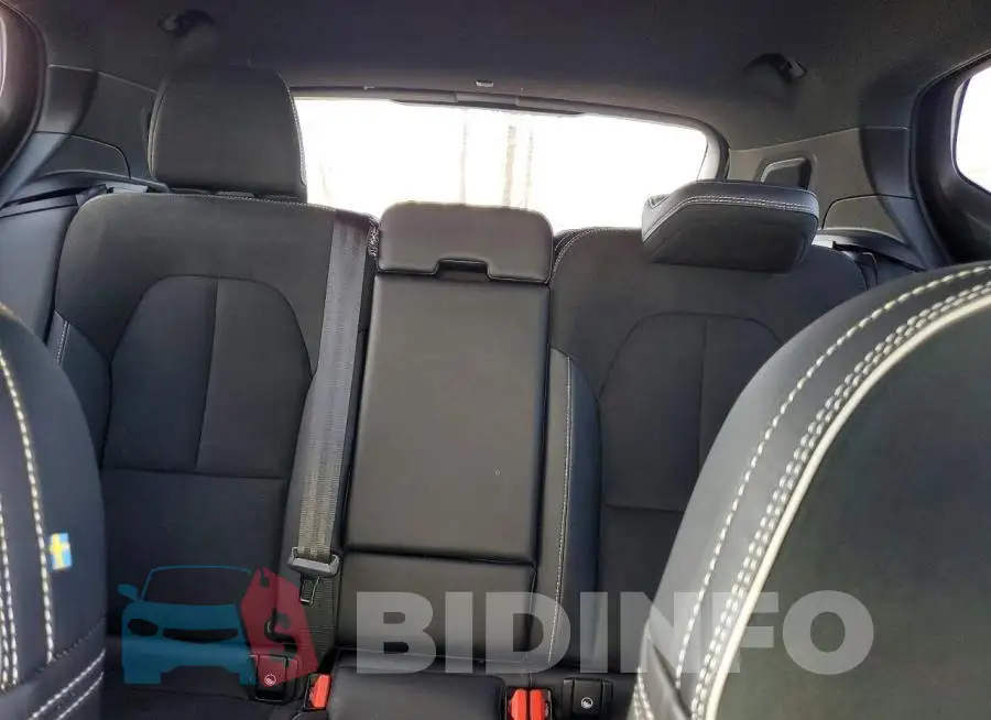 YV4162UM5M2522514 Photo# 10