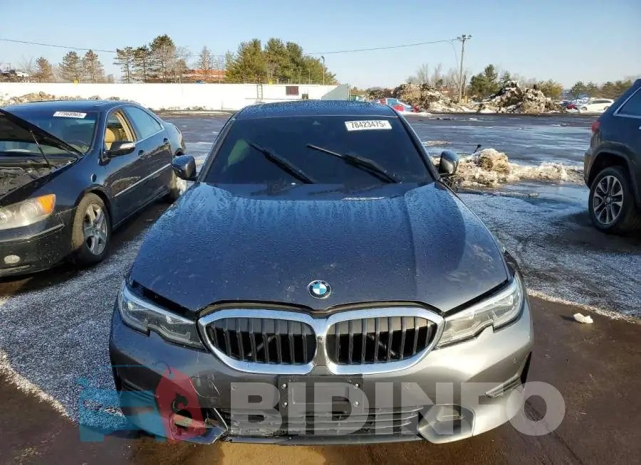 3MW5R7J08M8B85233 Photo# 5