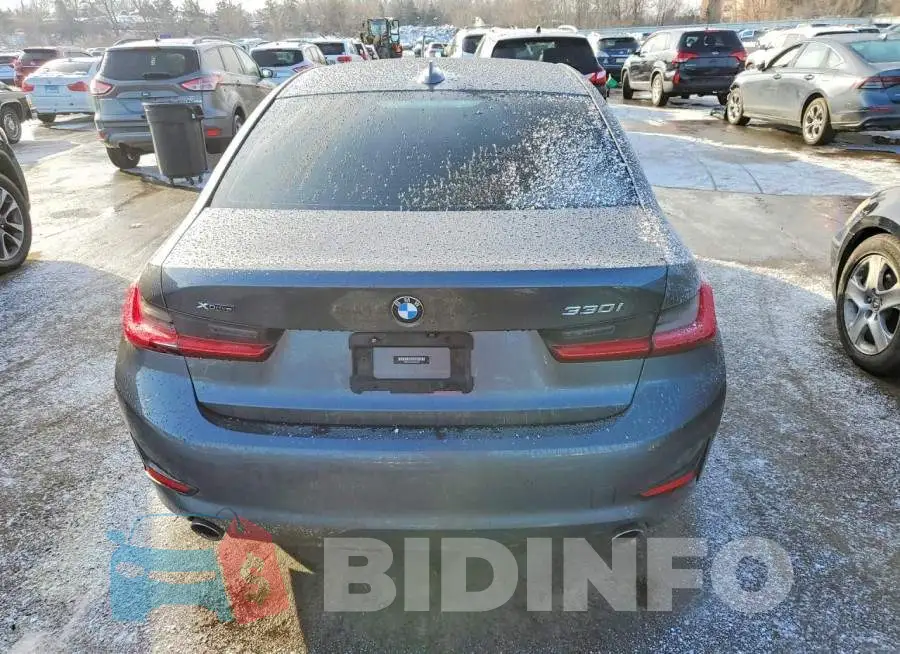 3MW5R7J08M8B85233 Photo# 6