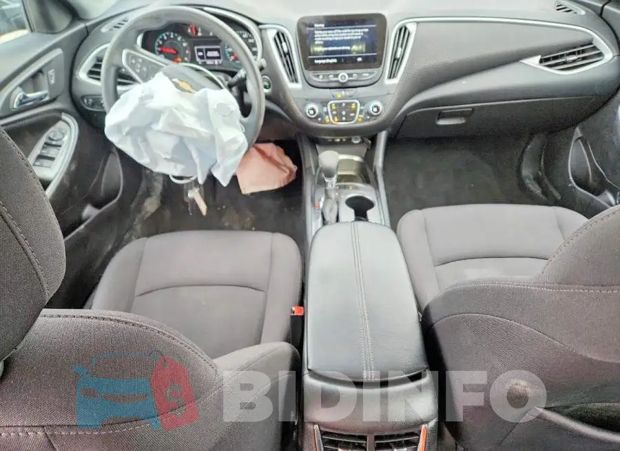 1G1ZD5ST3RF152017 Photo# 8