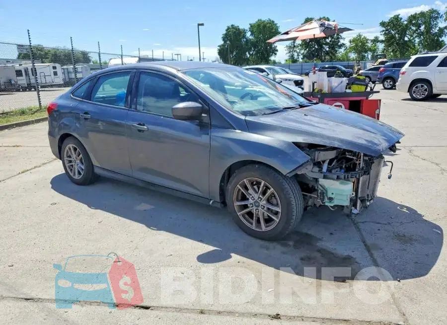 1FADP3F23JL215515 Photo# 4