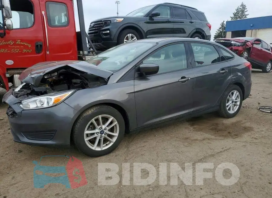 1FADP3F2XJL239813 Photo# 1