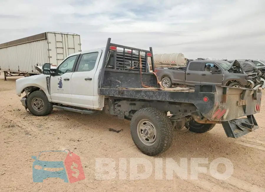 1FT7W2BA7PED71121 Photo# 2