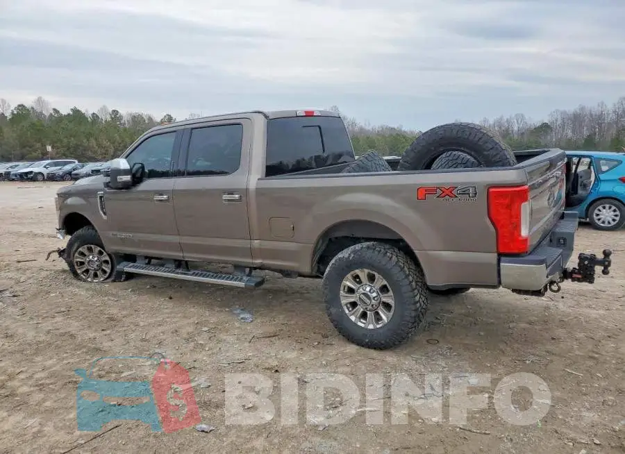 1FT7W2BT7JEB87919 Photo# 2
