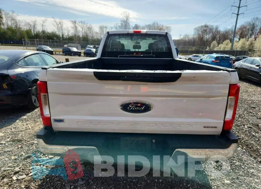 1FT7X2B67KED55194 Photo# 6
