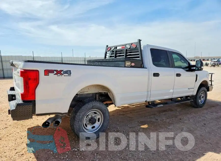 1FT8W3BT3JEC56714 Photo# 3