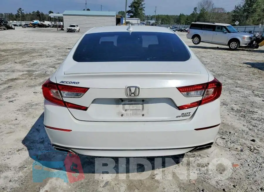 1HGCV2F31JA051368 Photo# 6