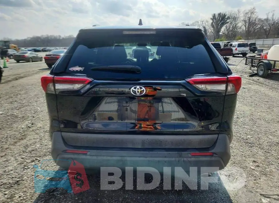 2T3C1RFV8KW018455 Photo# 6