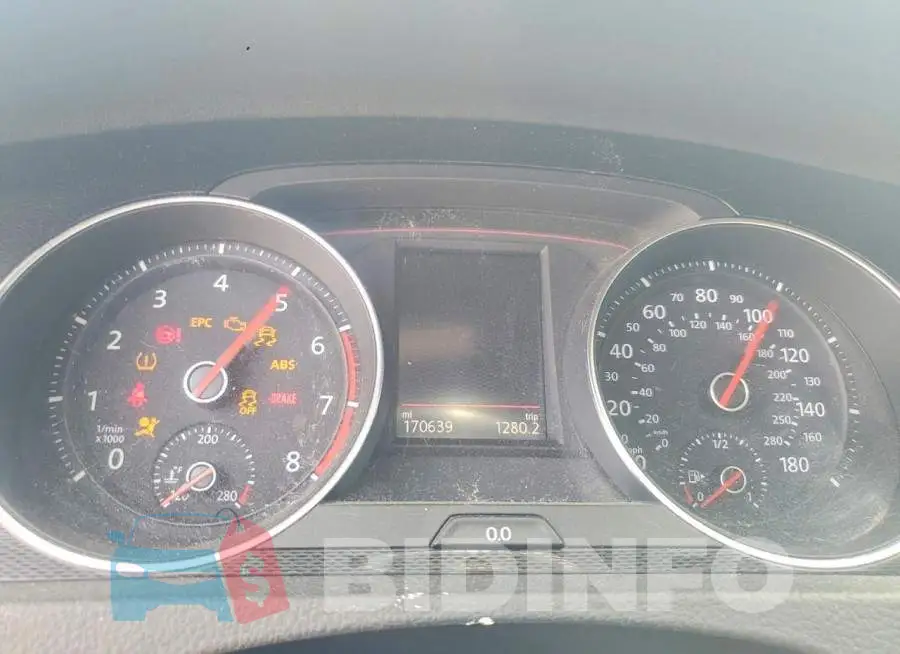 3VW447AU8HM021233 Photo# 9