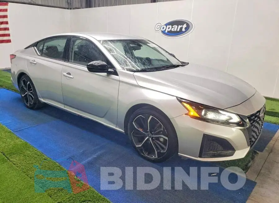 1N4BL4CV5RN393241 Photo# 4