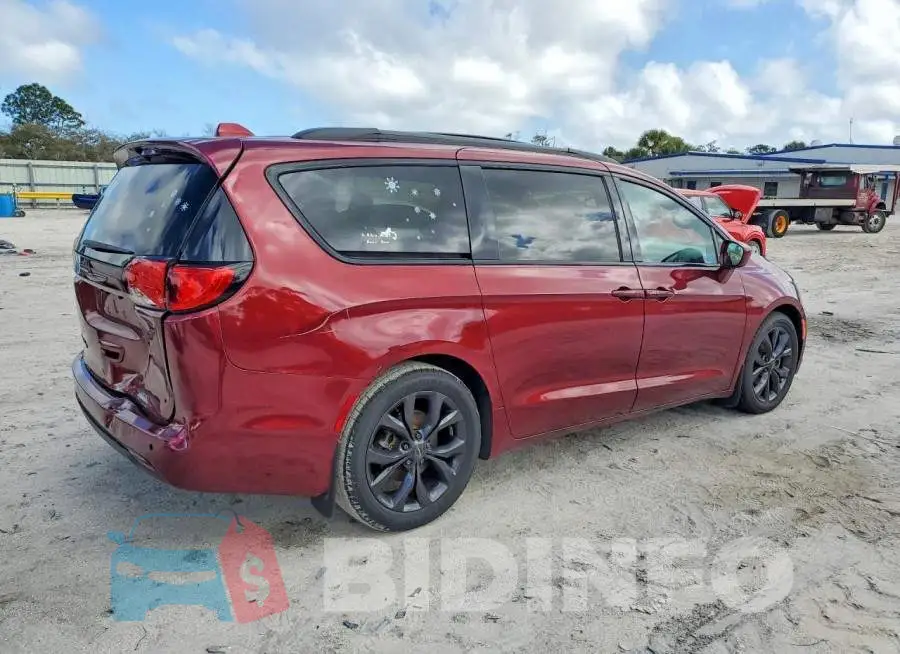 2C4RC1FG1KR733062 Photo# 3