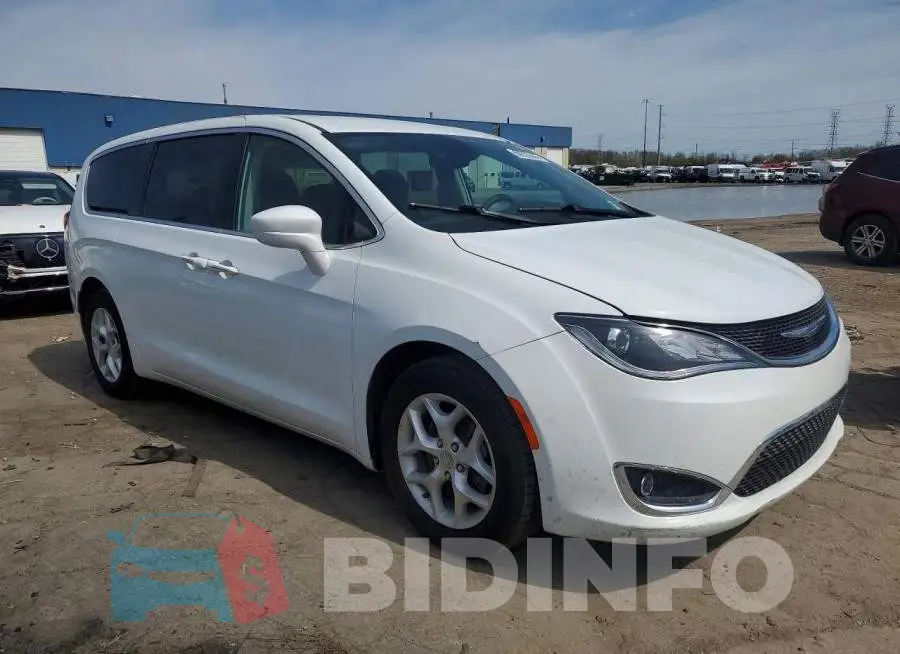 2C4RC1FG6JR128730 Photo# 4