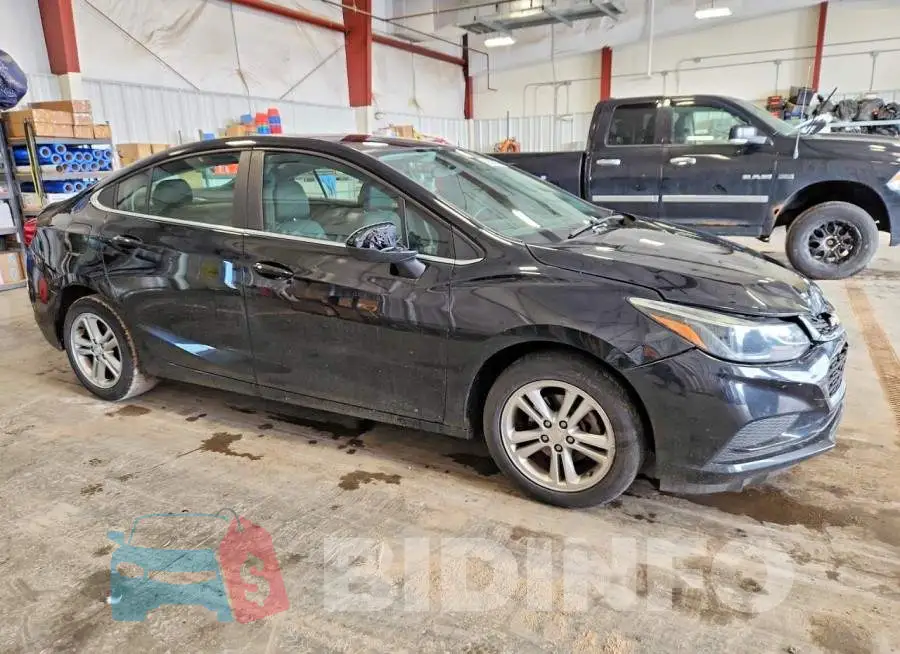 1G1BE5SM9H7117563 Photo# 4