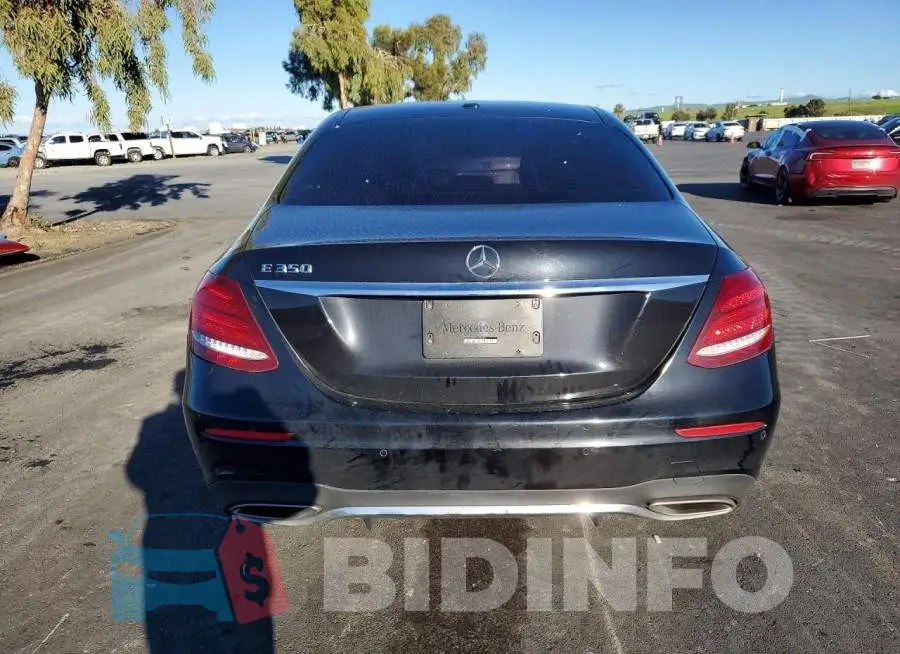 WDDZF8DB7LA750077 Photo# 6