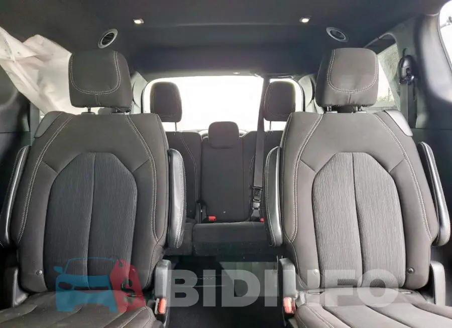 2C4RC1FG9LR204038 Photo# 10