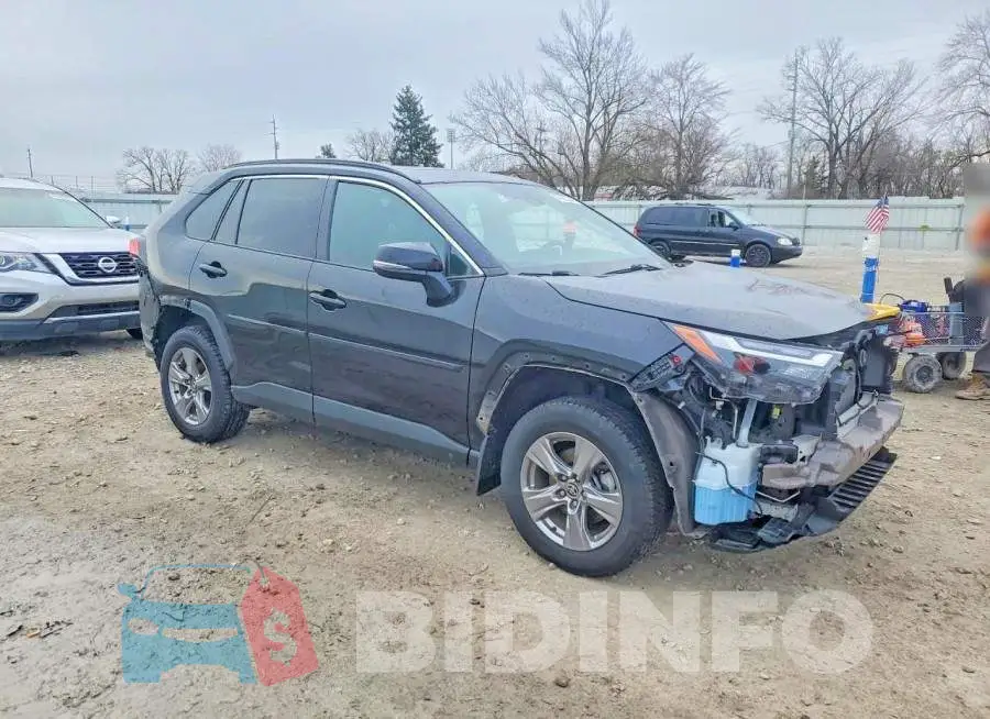 2T3P1RFV7RC484777 Photo# 4