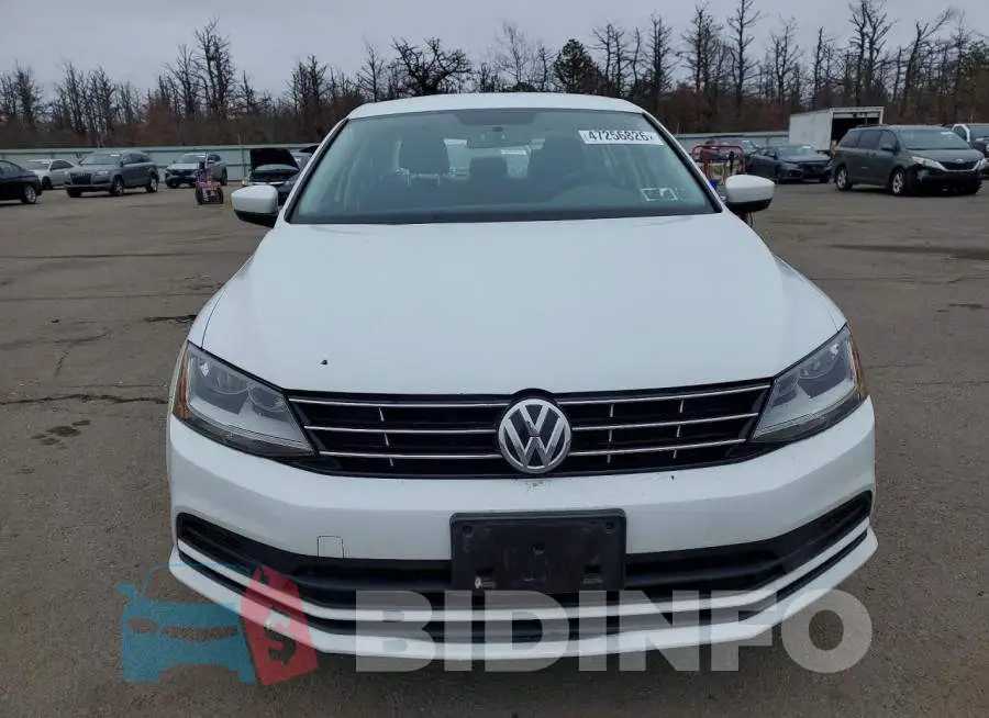 3VW167AJ8JM242405 Photo# 5