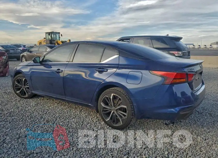 1N4BL4CV9PN311024 Photo# 2