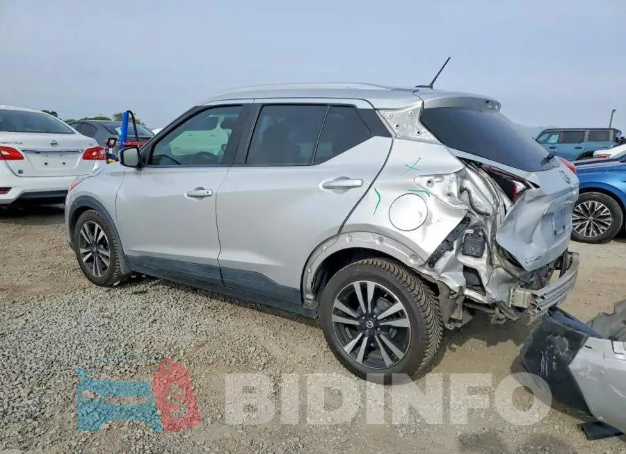 3N1CP5CU7JL537427 Photo# 2