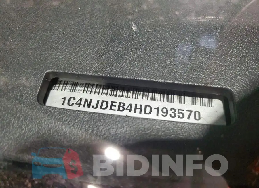 1C4NJDEB4HD193570 Photo# 14