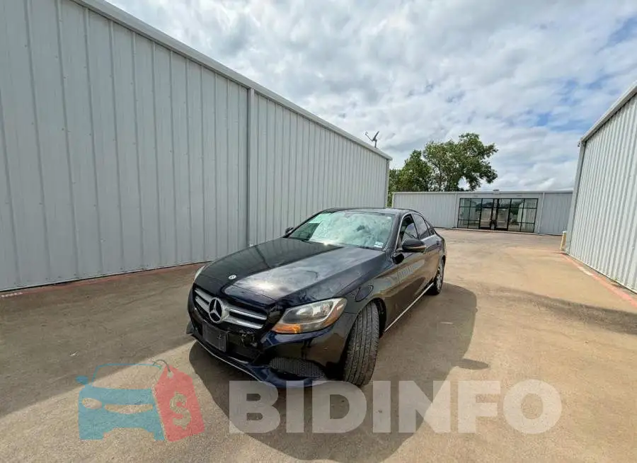 55SWF4JB4JU235776 Photo# 2