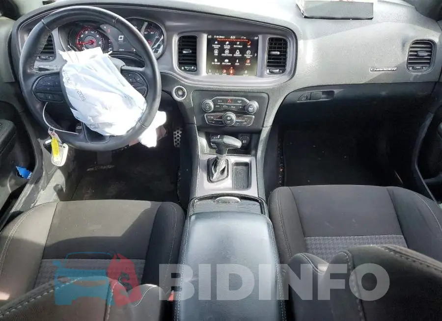 2C3CDXHG7PH671090 Photo# 8