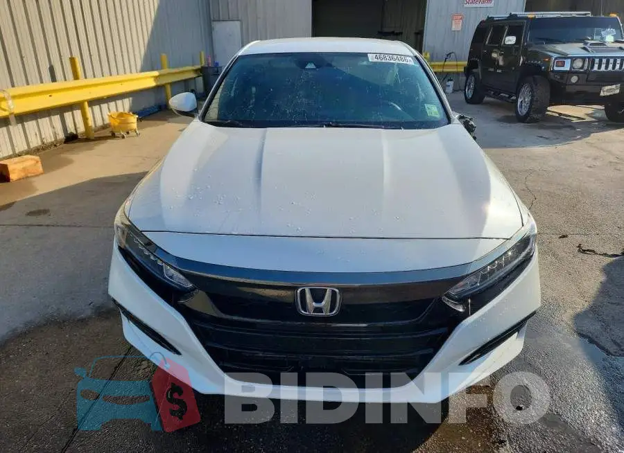 1HGCV1F33KA106916 Photo# 5