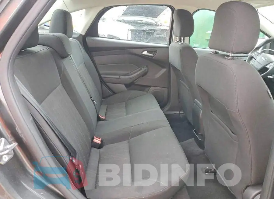 1FADP3F2XHL208460 Photo# 10