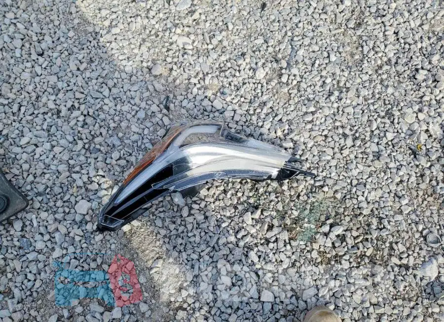 5YFB4MCE5SP241945 Photo# 12