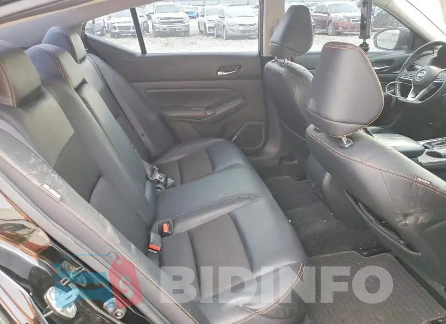 1N4BL4CV6KC199111 Photo# 10