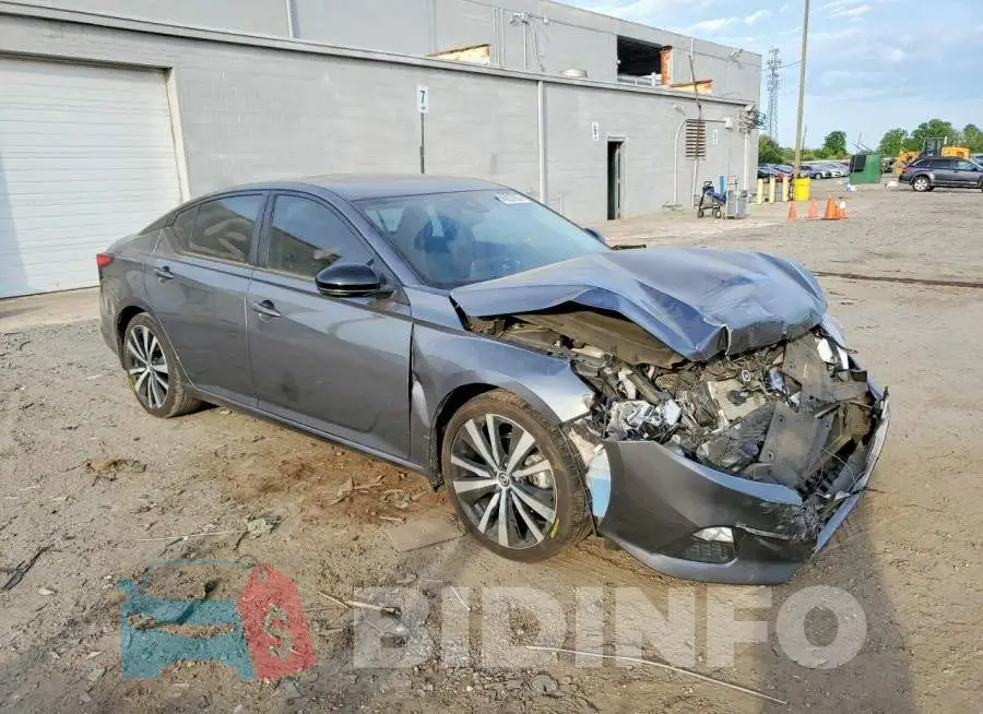 1N4BL4CV9LC238159 Photo# 4