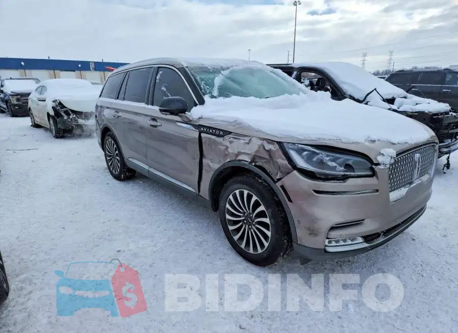 5LM5J7XC8LGL14186 Photo# 4