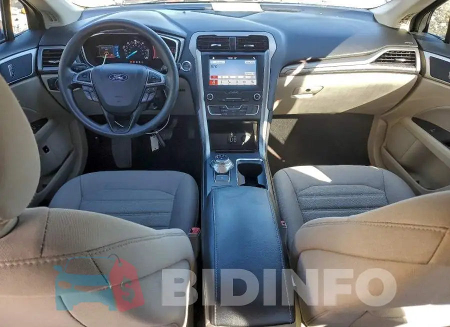 3FA6P0LU1KR242017 Photo# 8