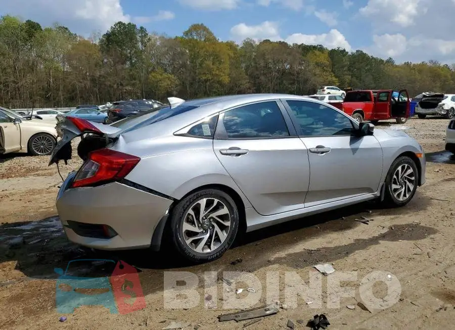 19XFC2F70HE023993 Photo# 3