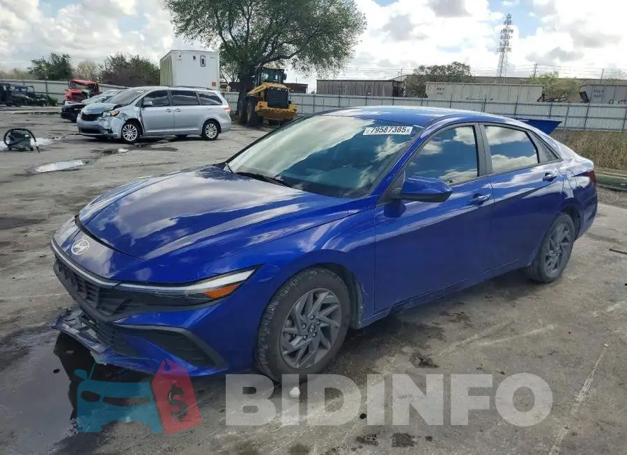 KMHLM4DG9RU661575 Photo# 1