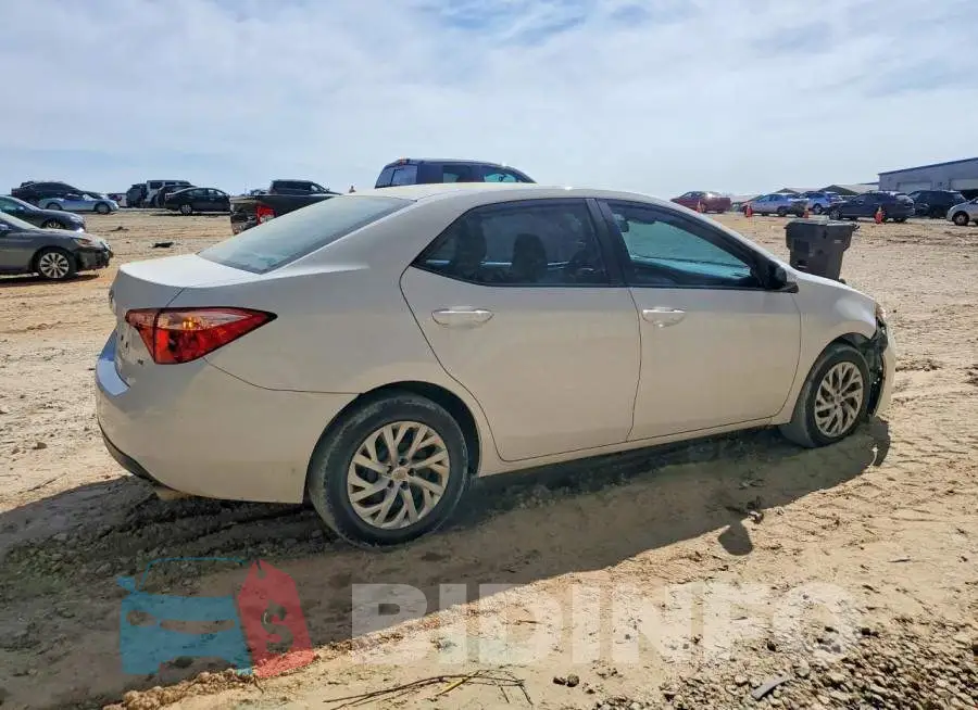 2T1BURHE5KC207168 Photo# 3