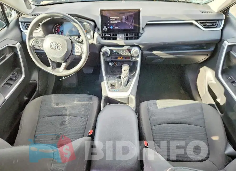 2T3F1RFV8PW377826 Photo# 8