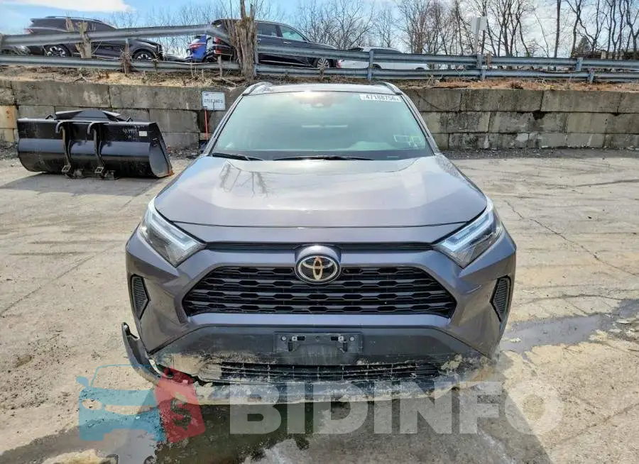 2T3P1RFV6RC413084 Photo# 5