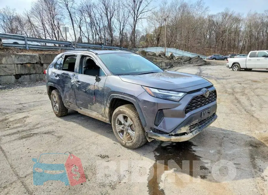 2T3P1RFV6RC413084 Photo# 4