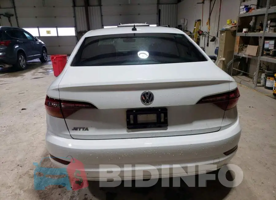3VWE57BU8KM012023 Photo# 6