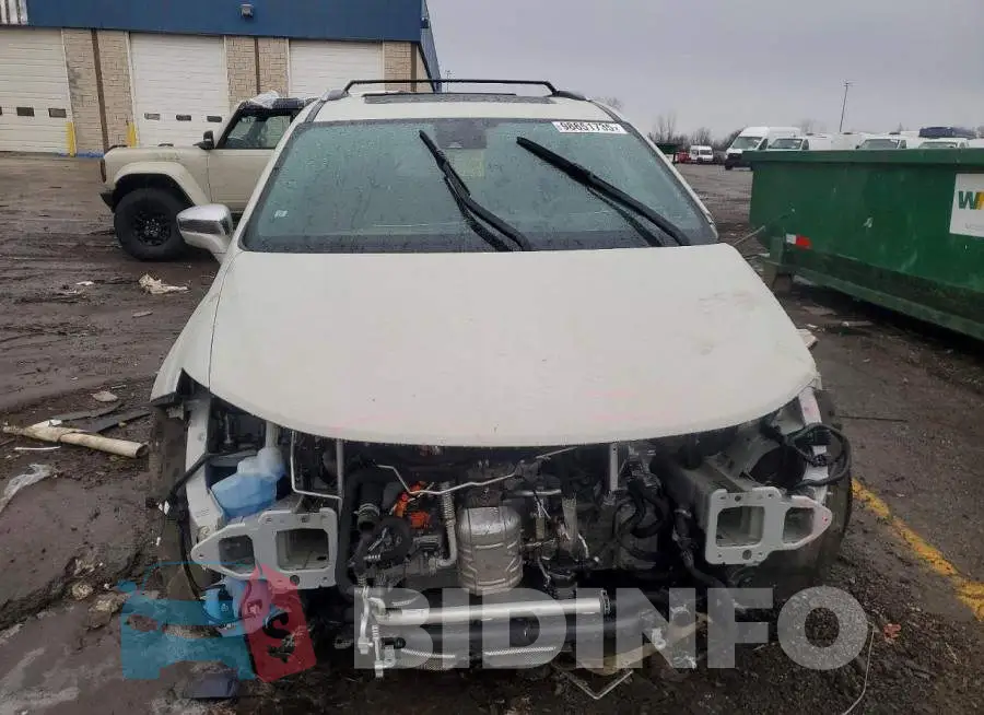 2C4RC1N7XLR267361 Photo# 5