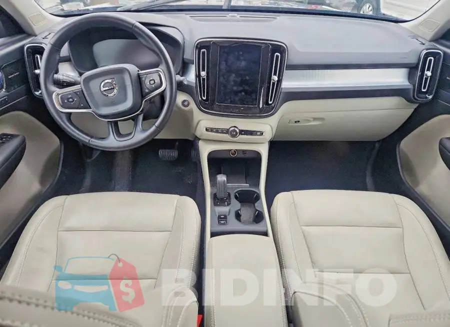 YV4162UK3L2277080 Photo# 8