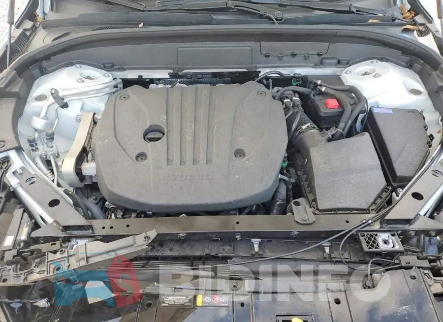 YV4M12RC8S1068032 Photo# 11